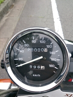 2万キロに到達したXJR1200のメーター
