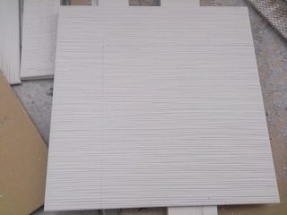 結露や臭いで悩む玄関にエコカラットを貼ってみた