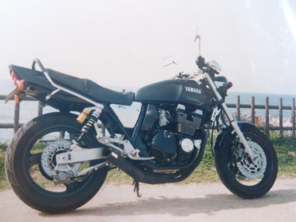 バイク屋で一目ぼれしたXJR400をKIJIMA仕様にカスタム