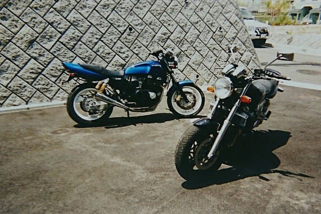 XJR1200とXJR400