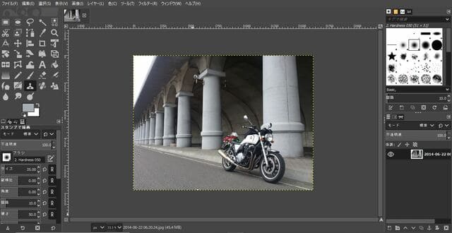 無料ソフトGimp2で写真の背景に写った、邪魔な障害物を消してみよう