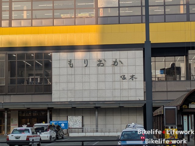 早朝の盛岡駅