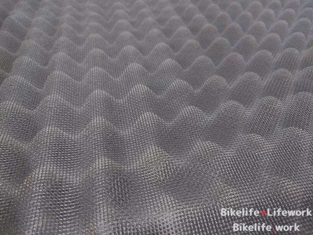 点で支えるマットレス